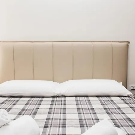 Barbaja In Street Toledo 205 Bed & Breakfast Naples