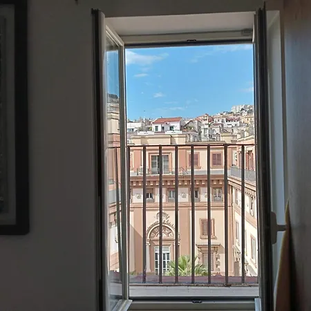 Alojamento de Acomodação e Pequeno-almoço Barbaja In Street Toledo 205